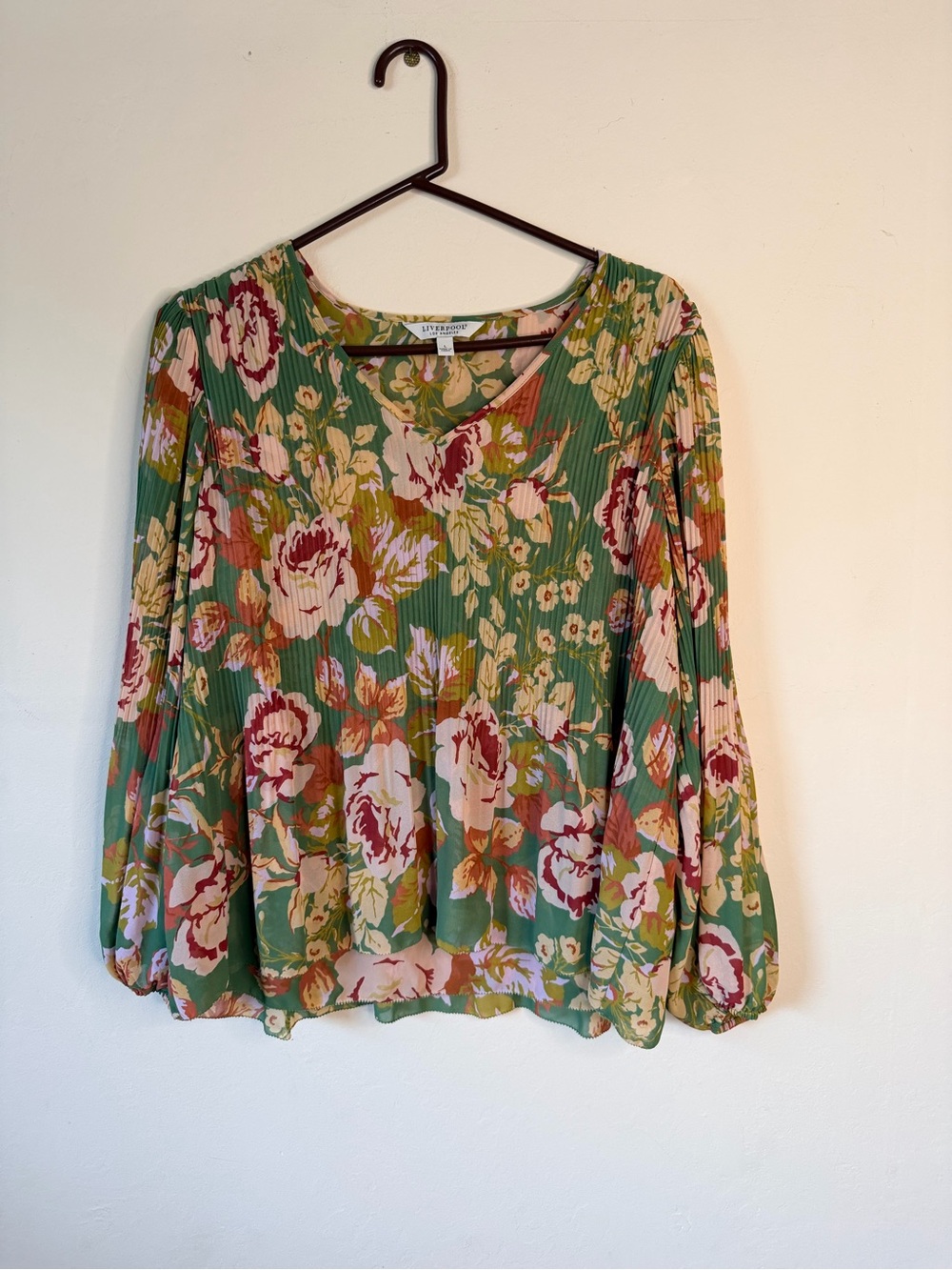 Liverpool Los Angeles Floral V-Neck Top - NWOT